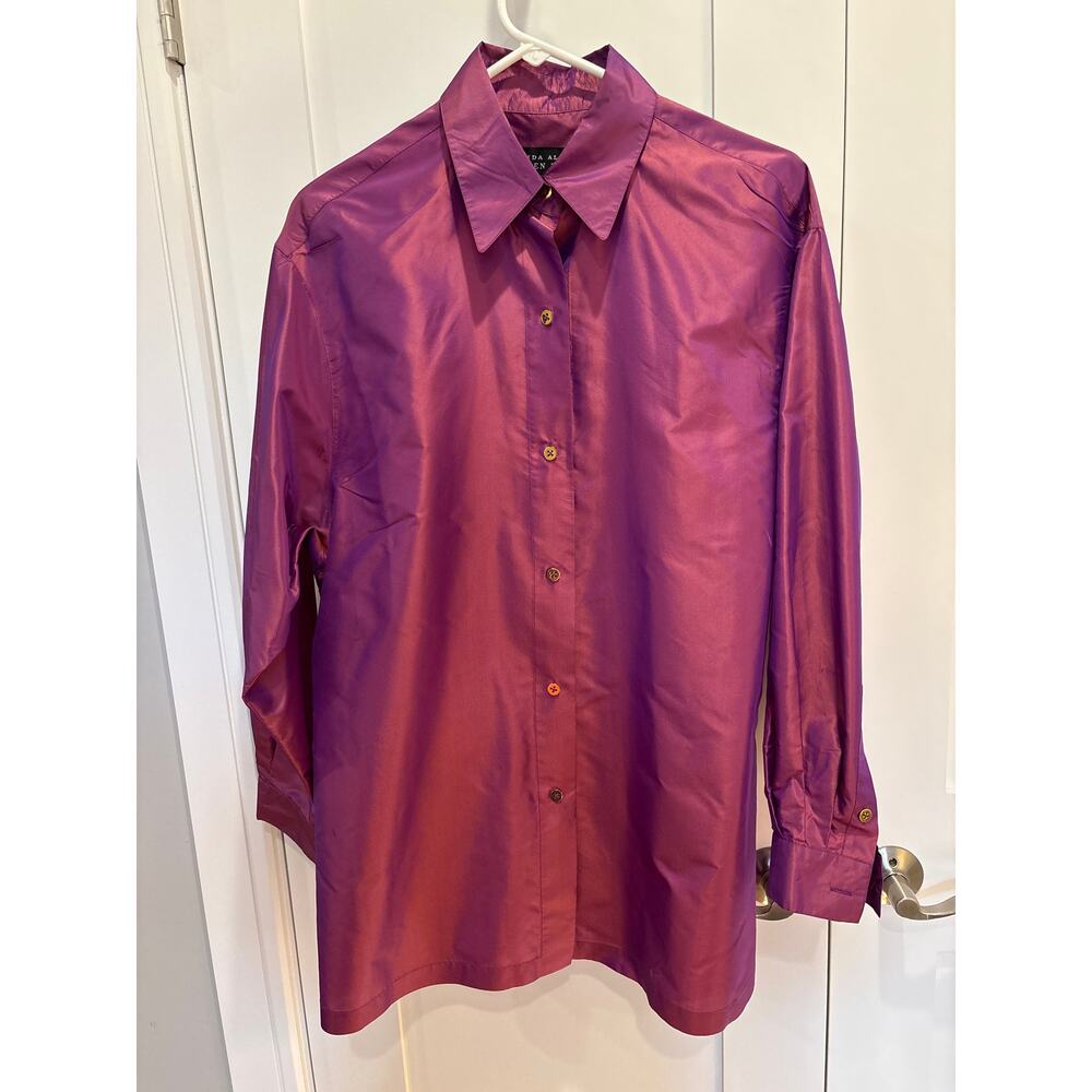 Ellen Tracy Women’s size 10 purple silk shirt
